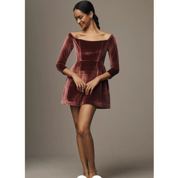 Anthropologie Hutch Velvet Mini Dress Women's Red Long-Sleeve Square-Neck Size 8 - Picture 1 of 8